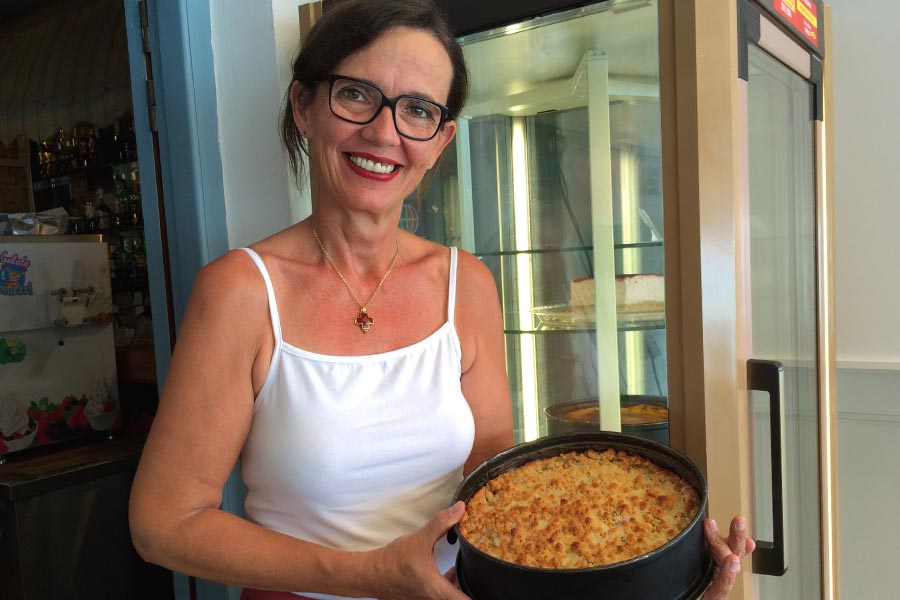 Ulrike van de Cavos Bar